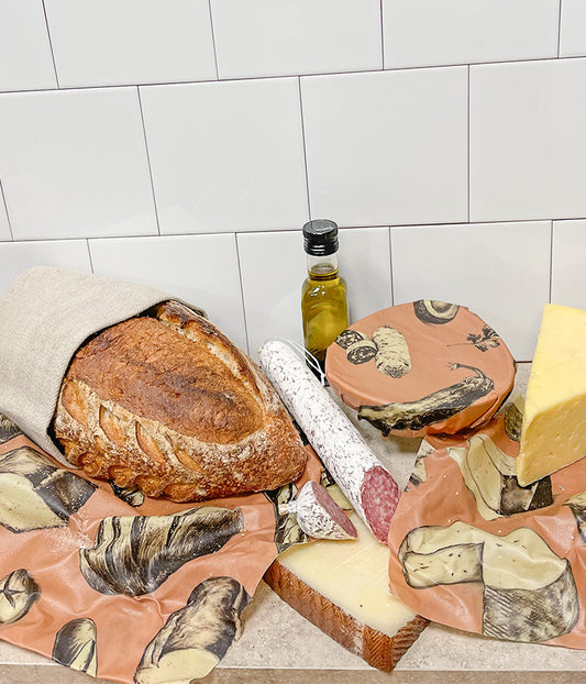 Miljöbild med Bröd. ost och korv