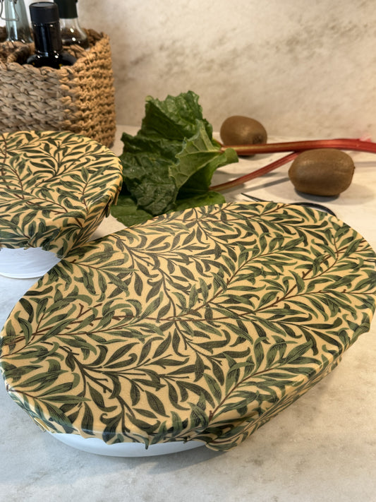 Bivaxduk av William morris bough tyg.